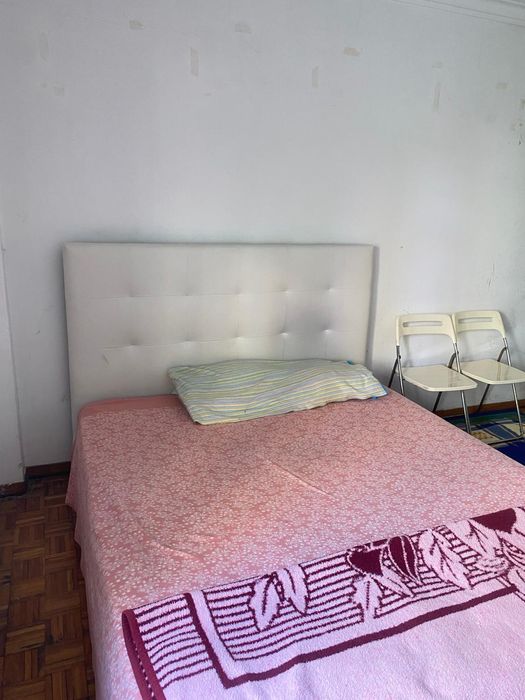 Quarto para arrendar na Tapada das Mercês – 8 min da estação