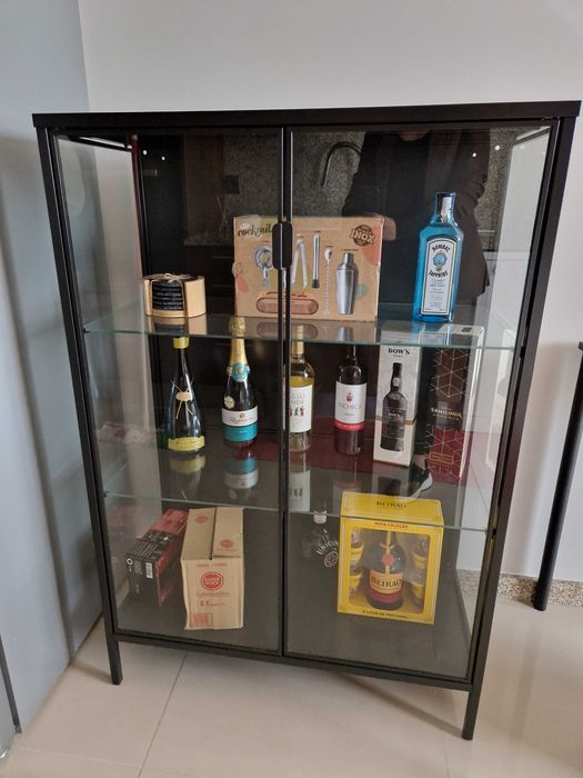 Vitrine Rudsta como nova