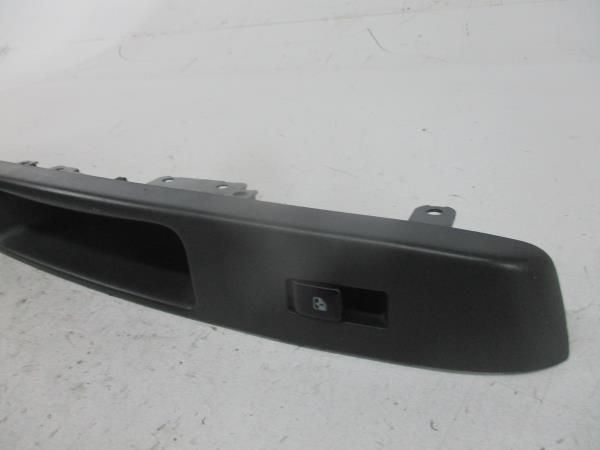 Comando / botão / interruptor vidros trás direito CHEVROLET Spark (M30