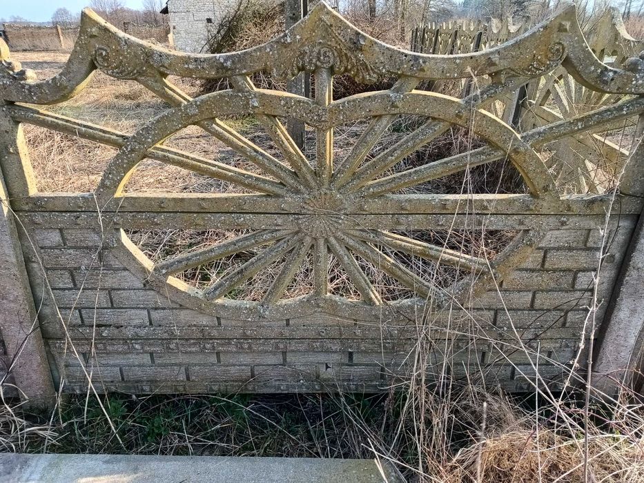 Sprzedam płot betonowy