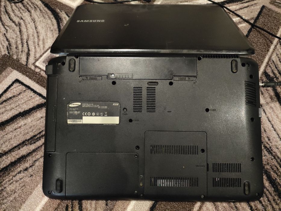 Ноутбук Samsung б.у.