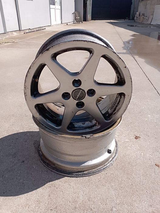 Vendo 3 jantes sem pneu