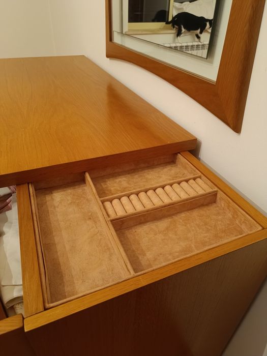 Mobília de quarto como nova