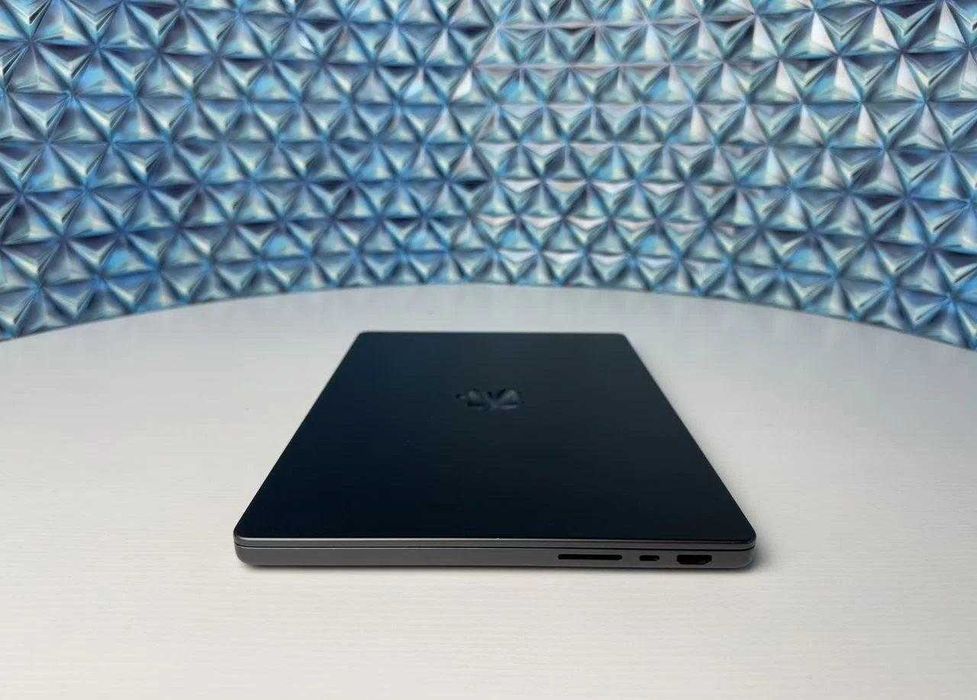 MacBook Pro 14 2023 M3 Pro 18/1Tb Space Black