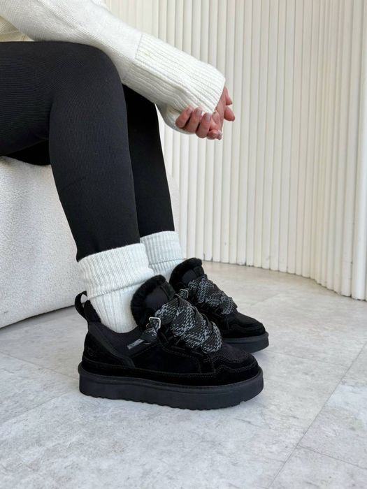 Ugg Lowmel Black жіночі уггі ловмел чорні на овчині теплі зимові черевики ugg