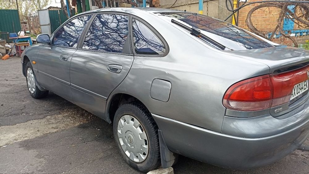Продам свою машину Мазда 626