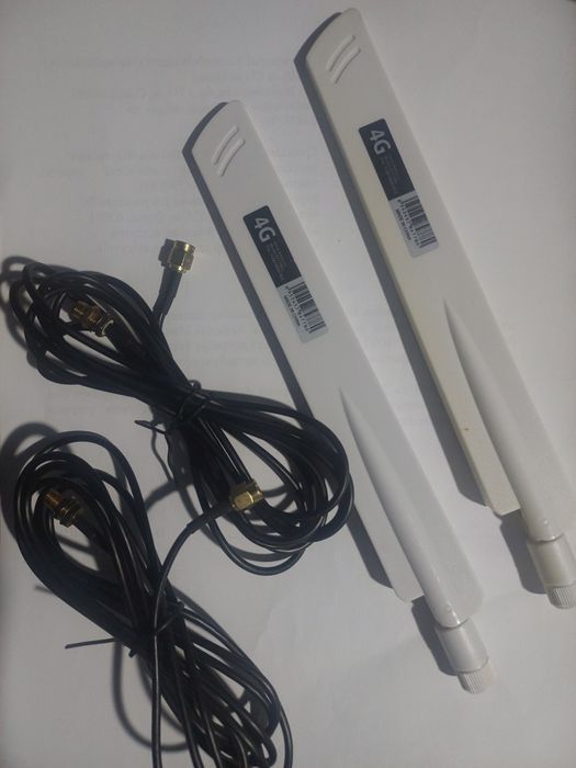 Комплект антен з роз'ємом SMA 20дБі 4G LTE для модему-маршрутизатора