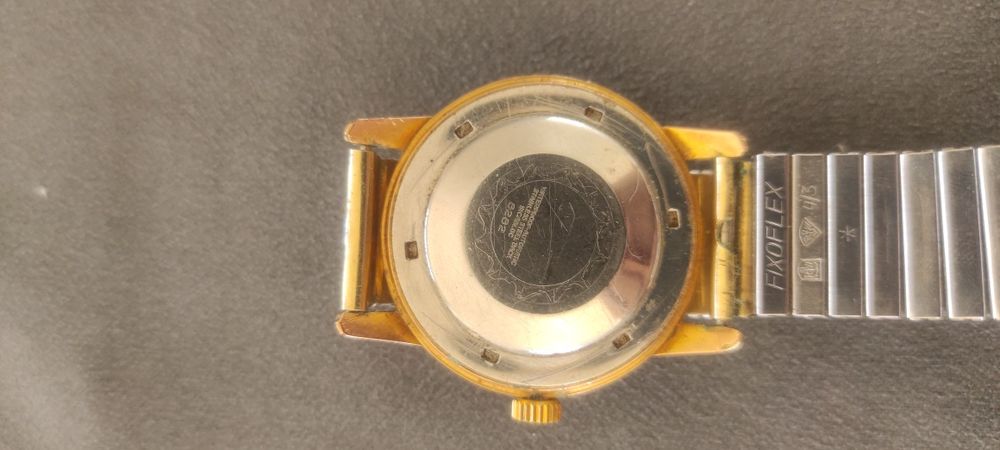 Relógio automático antigo