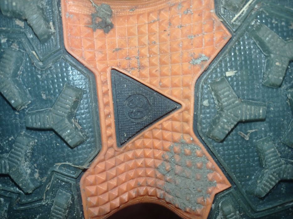 Продам зимні ботинки дитячі