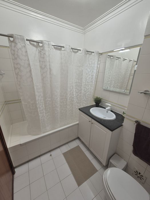 Quarto mobilado | Massama | Zona Nobre | Tudo incluído