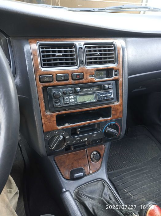 Автомобіль Toyota Carina-E