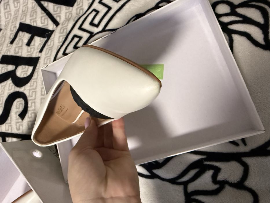 Білі туфлі для нареченої