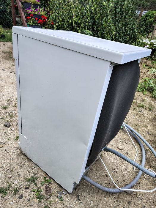 Zmywarka mała 45 cm wolnostojąca biała Whirlpool