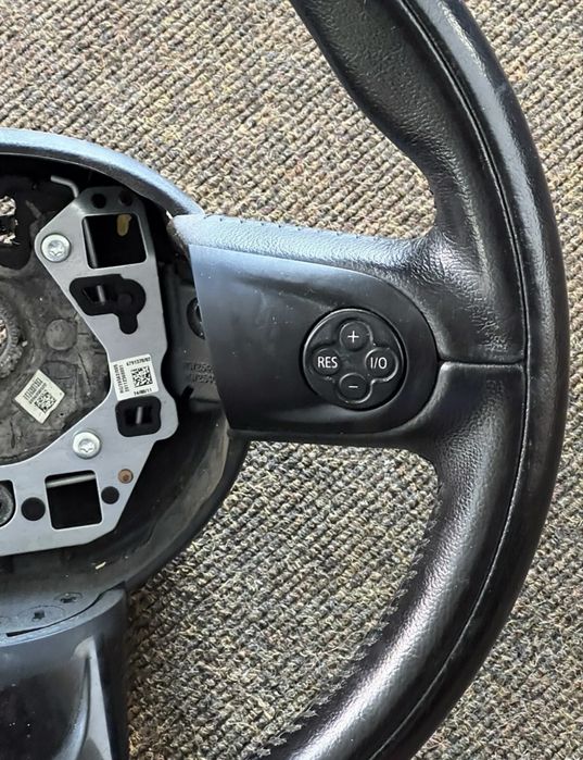 Volante Mini R56 em bom estado