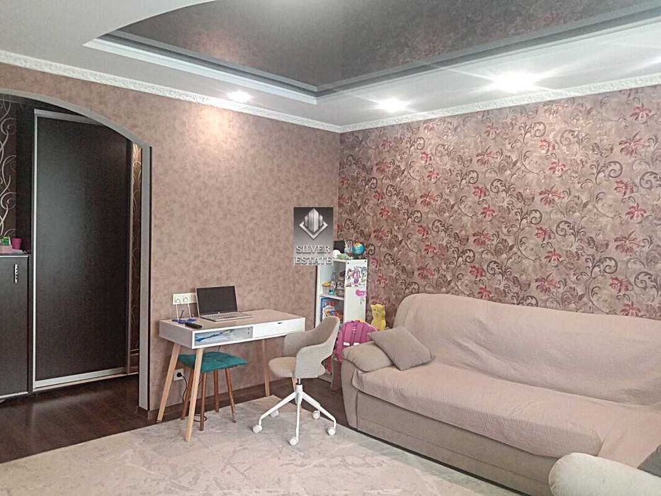 Продам 3-кімнатну квартиру в Шевченківському районі, вул. Брюлова