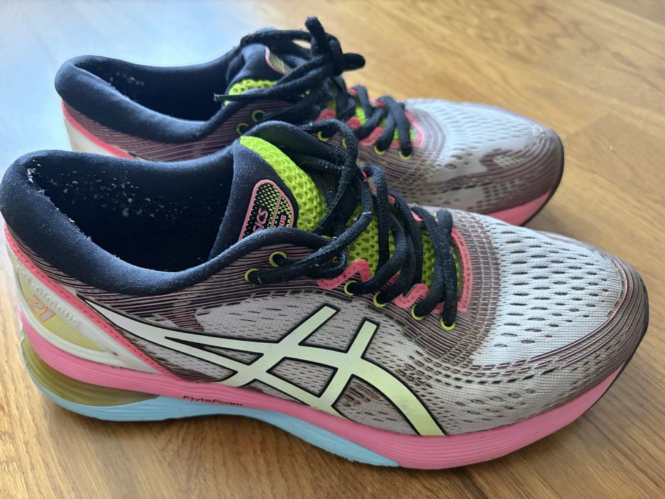 Кросівки asics 21 gel nimbus 38 оригінал