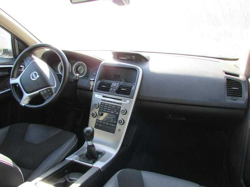Volvo XC60 2.4D5 de 2010 - Peças Usadas