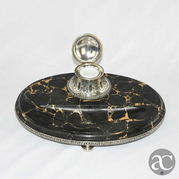 Tinteiro prata Javali e mármore, com monograma, com alma em porcelana