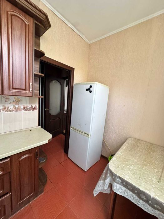 1к 28 кв.м район обл Лікарні! Меблі/техінка/терміново