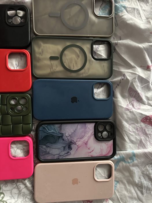 Продам чехлы на 12 про макс