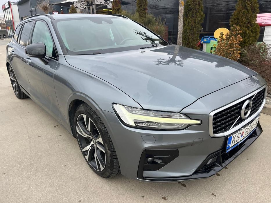 Volvo V60 Volvo V60 D4 R-Design 82 000 km, 2020 PALI I JEZDZI, 140 kW, A/T-8