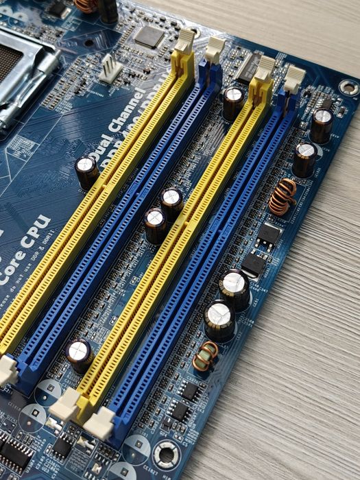 Płyta RETRO AGP / PCIe / DDR / DDR2 ASRock 4CoreDual-VSTA / 775 / TNT2