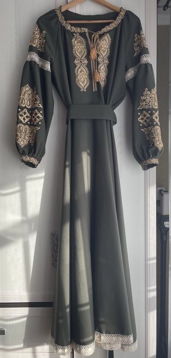 Плаття вишиванка,оливкового кольору,розмір Л-2ХЛ