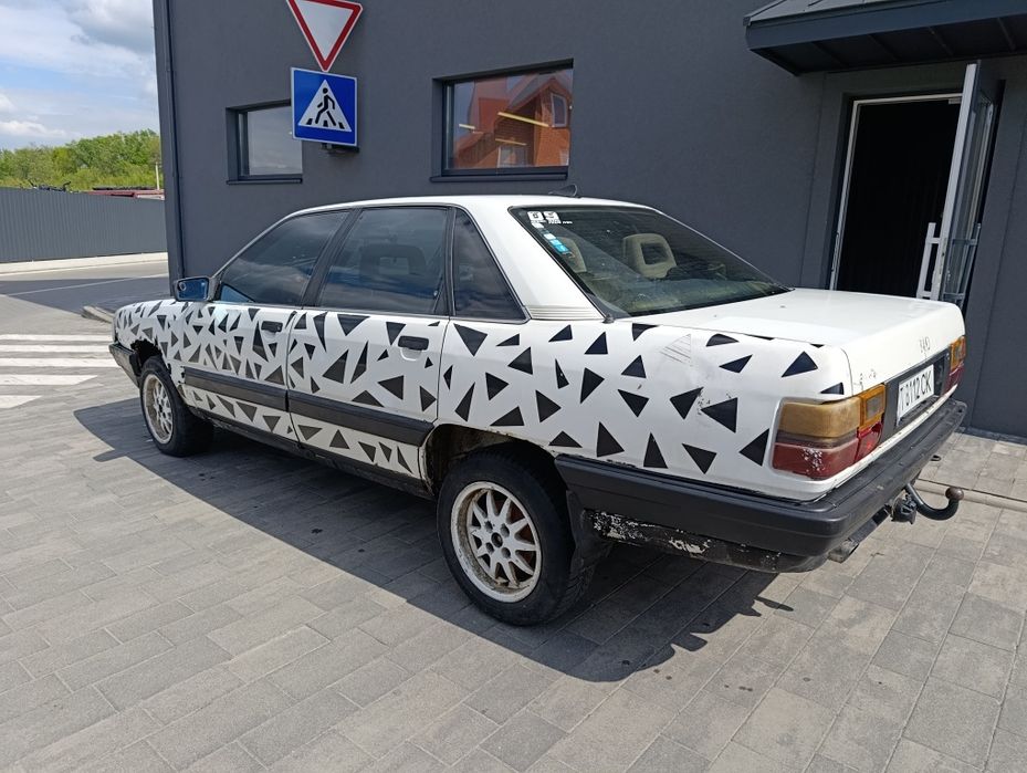 Audi 100 C3 1,8 газ бензин 500$