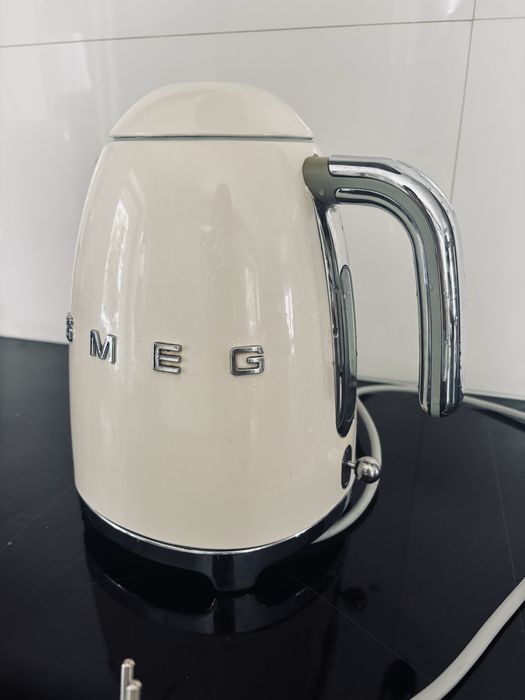 Czajnik SMEG off white- 1,7 l
