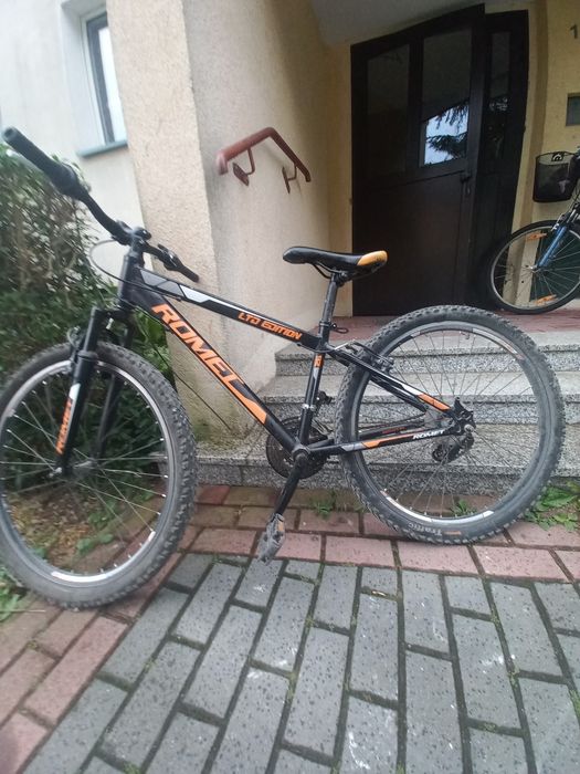 Sprzedam fajny w dobrym stanie