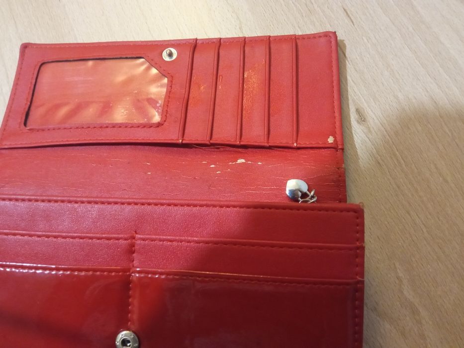 Portfel damski czerwony.