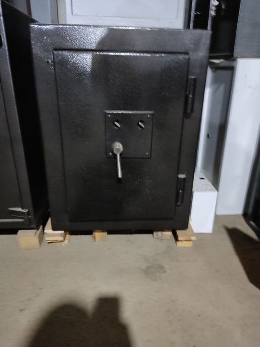 Сейф б.у банковский БССА 5-1000/207-2Кл сертифицированный