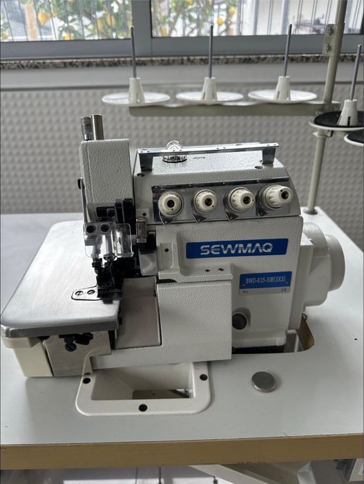 Maquina de corte cose