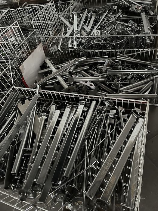 Wieszaki przyścienne modułowe