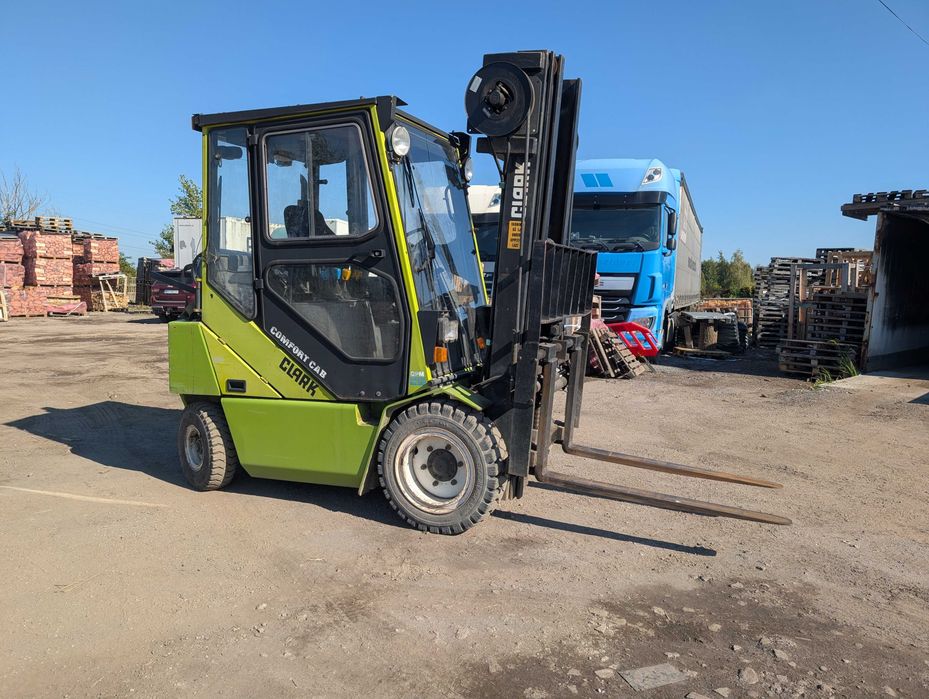 Wózek Widłowy Clark GPM 25 C LPG