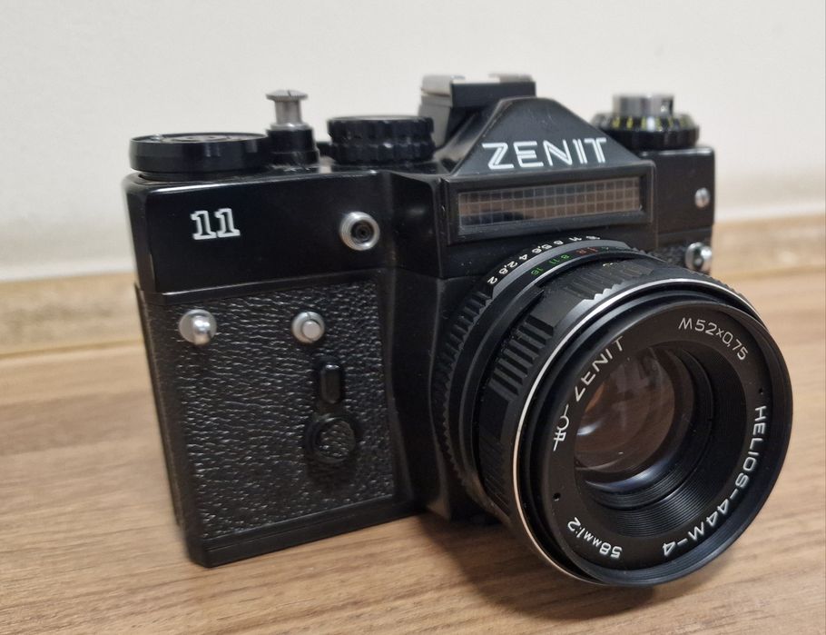 Aparat Zenit 11 + obiektyw Helios 44M-4