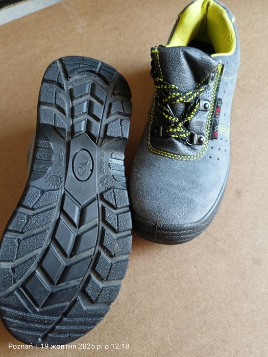 Sprzedam buty robocze BHP