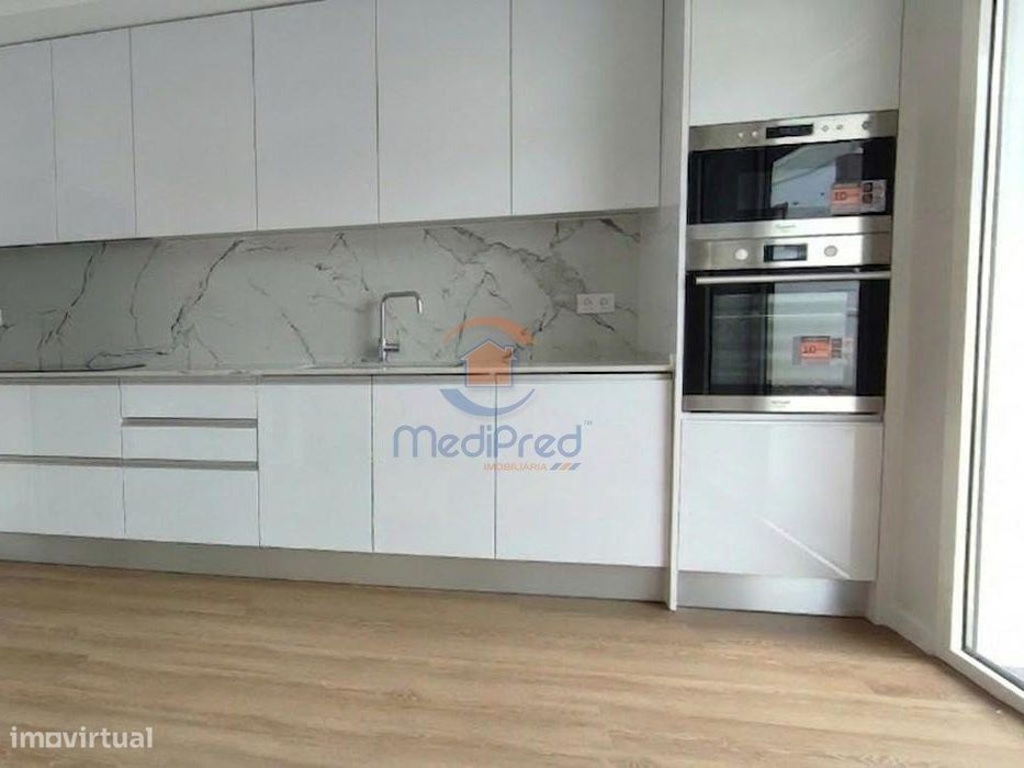 Apartamento T2 NOVO c/ BOX | Santo António dos Cavaleiros, Loures