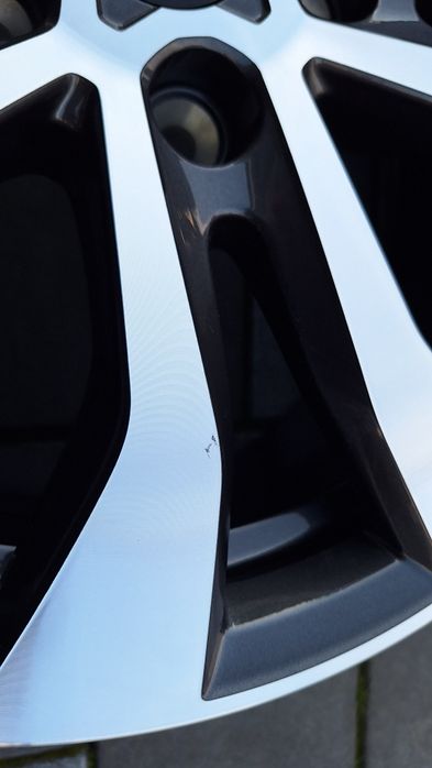 Nowe Alufelgi 5x114,3 R17 Renault Megane Kadjar Captur Kangoo Trafic