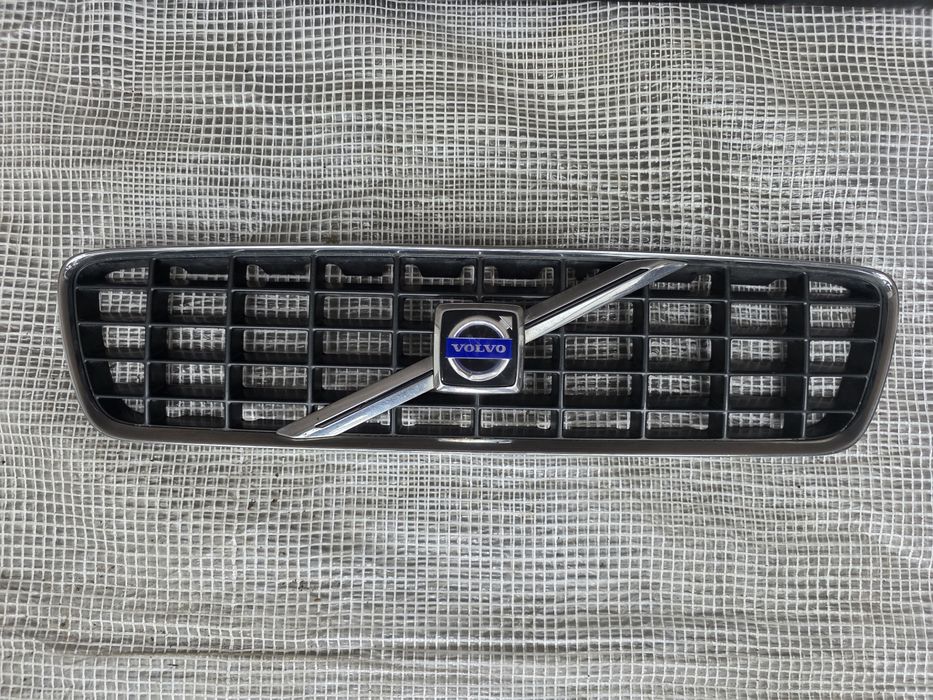 Volvo S60 grill atrapa chłodnicy kratka zderzaka oryginał wysyłka numer części 70501/70540