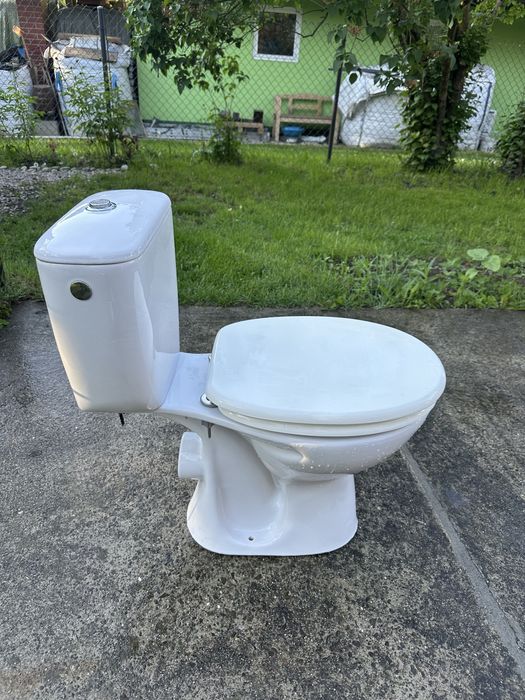 Kompakt WC stojący Cersanit (odpływ poziomy) + deska