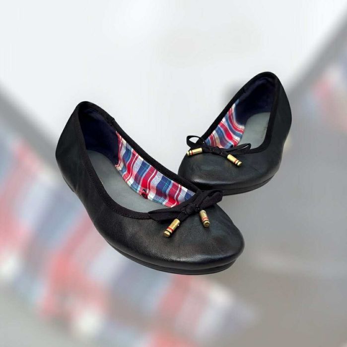 Tommy Hilfiger cecilia nowe baleriny skórzane damskie 40
rozmiar 40
Wk