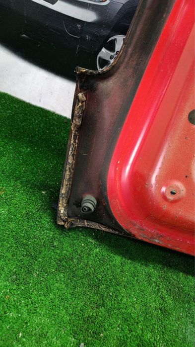 Кришка багажника Jeep Renegade Колір 686 68263314AA