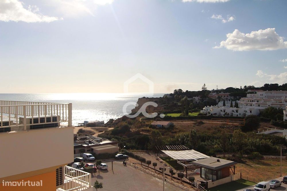 Apartamento T1 (T0+1) com VISTA MAR na primeira Linha de Praia em Arma