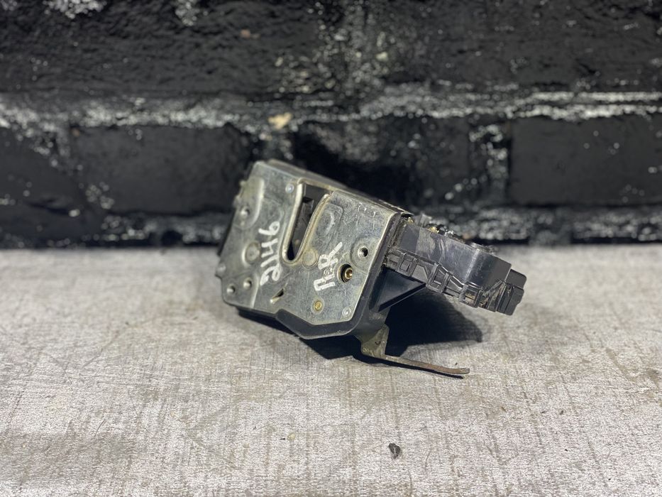 Передній Правий Замок БМВ Е46 Седан/Универсал