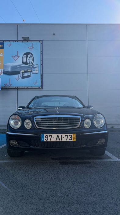 Mercedes-Benz E 220 CDI Auto Elegance foto 2