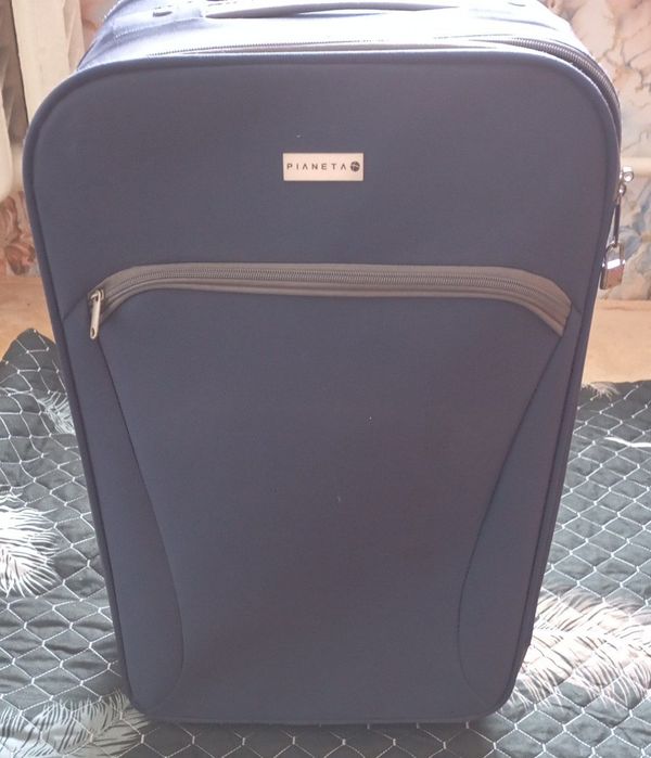 Продам дорожня валіза