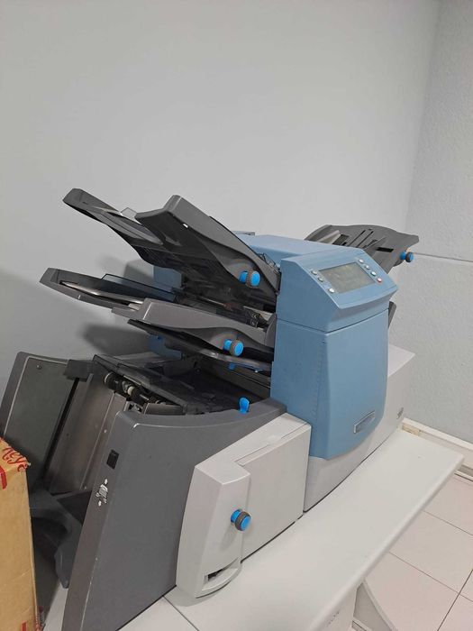 Envelopadora Pitney Bowes DI425