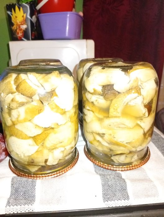 Гриби білі мариновані