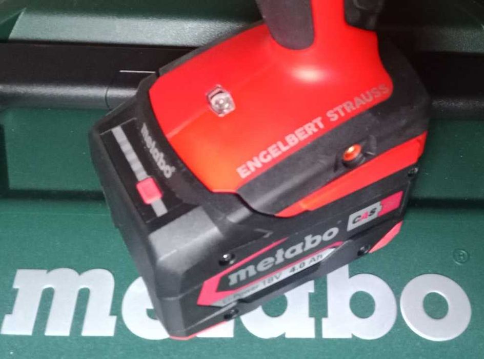 Новий ударний дриль-шуруповерт Engelbert Strauss L (Metabo SB 18 L BL)